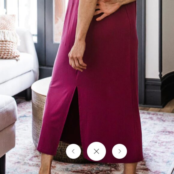 Yala Sloane V-Neck Cap Sleeve Bamboo Maxi Dress with Pockets Boysenberry - Picture 4 of 6